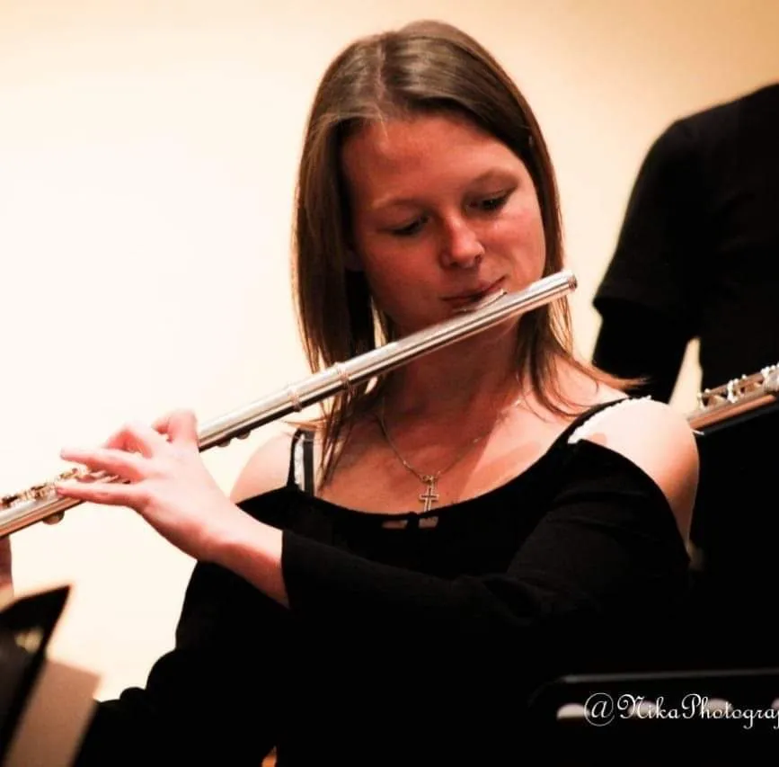 Joané Beukes, BMus Hons, Flute teacher and workbook manager